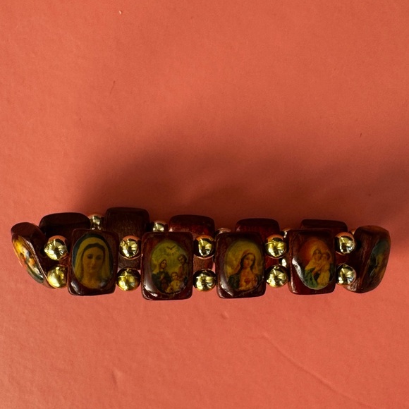 Lovely Painted Wooden Stretchy Bracelet - Picture 3 of 6